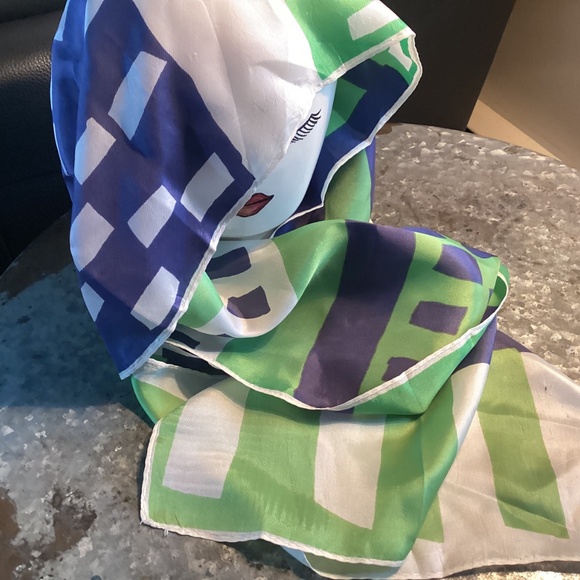 VINTAGE SCARF greens and blues๐๐๐๐๐๐๐๐๐ - Picture 4 of 6